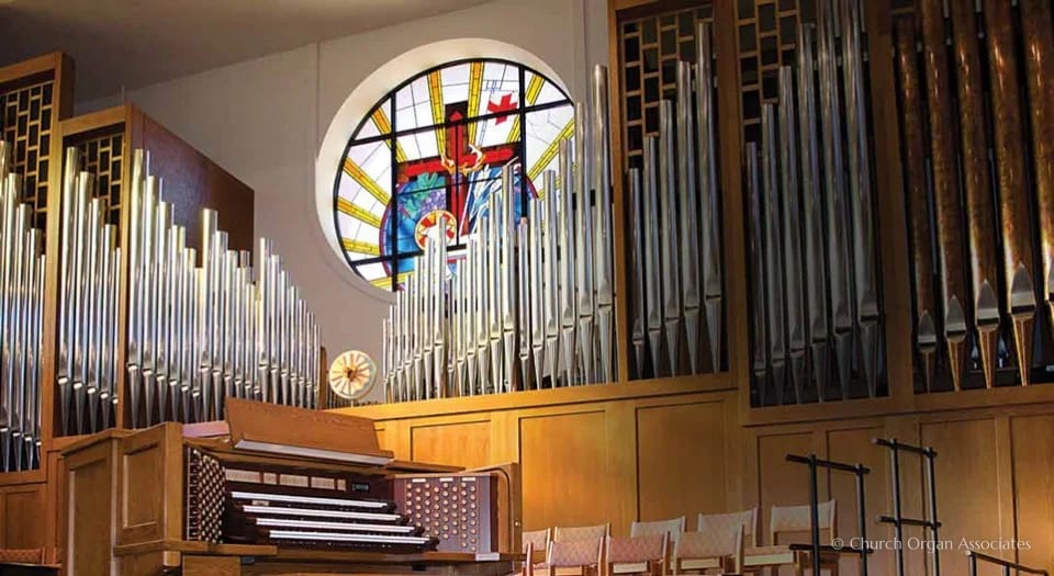 Allen organ console at Lamb of God Lutheran