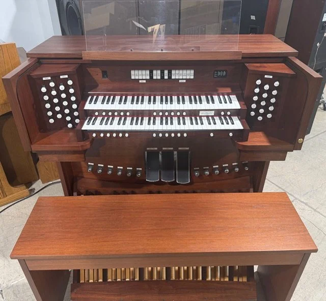 Used Allen R-255 organ